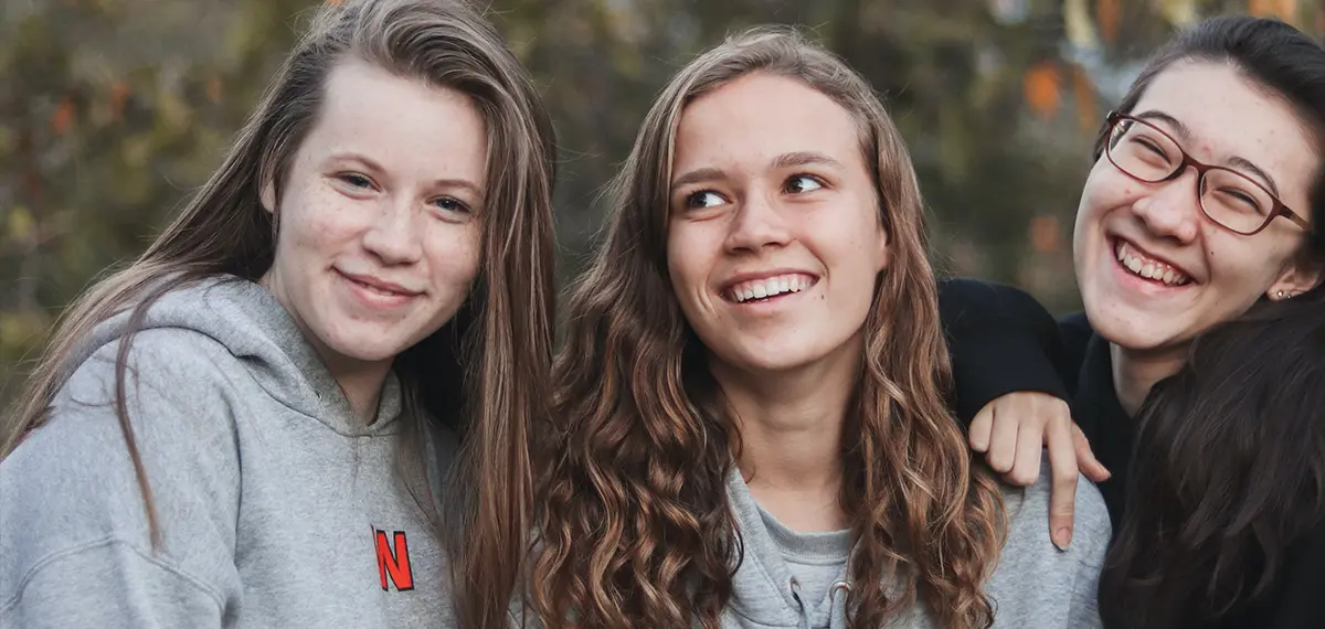 Tu n’as pas encore tes règles ? Et alors ?