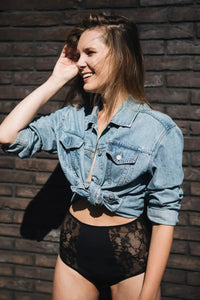 rejeanne_lingerie_francaise_menstruelle_rhea_culotte_taille_haute_fleurs_noire_4 regles